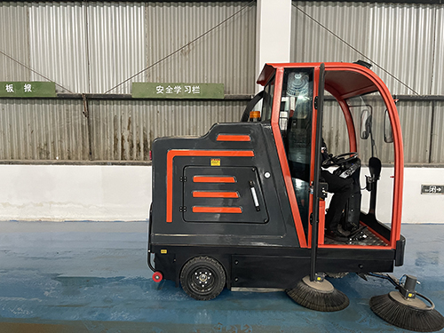 新手使用掃地機(jī)注意點(diǎn) 新手使用掃地機(jī)注意點(diǎn)